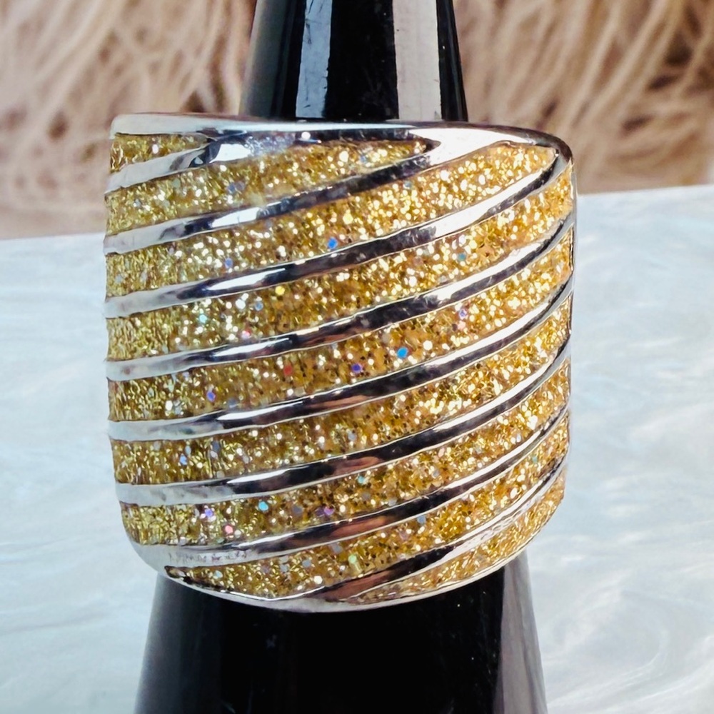 Vintage Weighted Silvertone Large Statement Band … - image 3